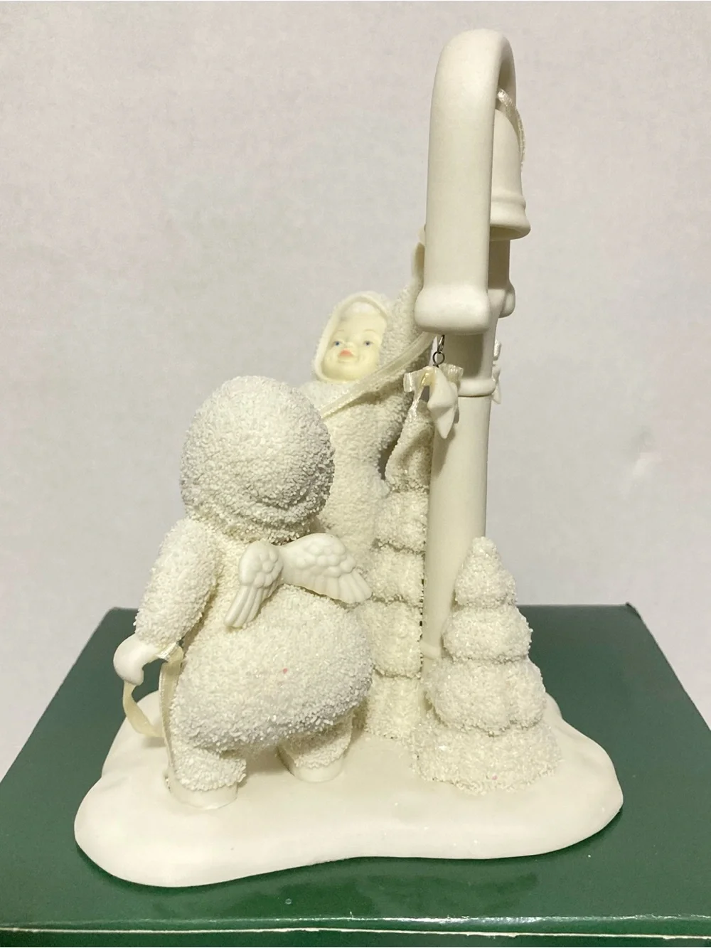 Snowbabies 1995 Retired ‘Ring the Bells' Holiday Figurine